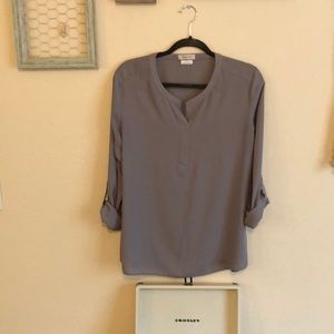 Van Heusen Medium Elbow Gray Top